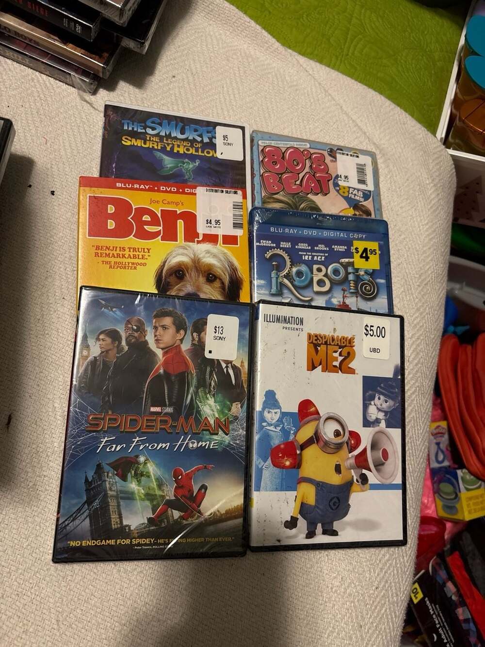 Lotof6NewSealedMoviesSpiderManFarFromHomeRobotsBenjiDespicableMe2Smurfs 80'sBeat